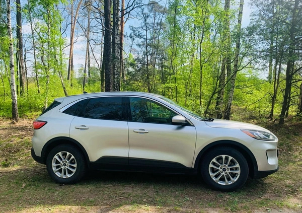 Ford Escape cena 71900 przebieg: 96140, rok produkcji 2020 z Susz małe 154